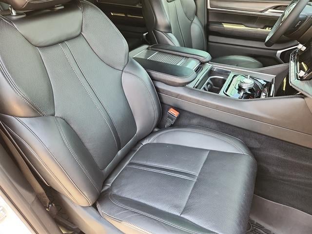 2023 Jeep Wagoneer Series III