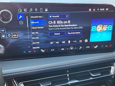 2024 Chevrolet Traverse LS