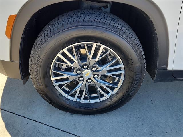 2024 Chevrolet Traverse LS