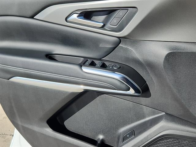 2024 Chevrolet Traverse LS