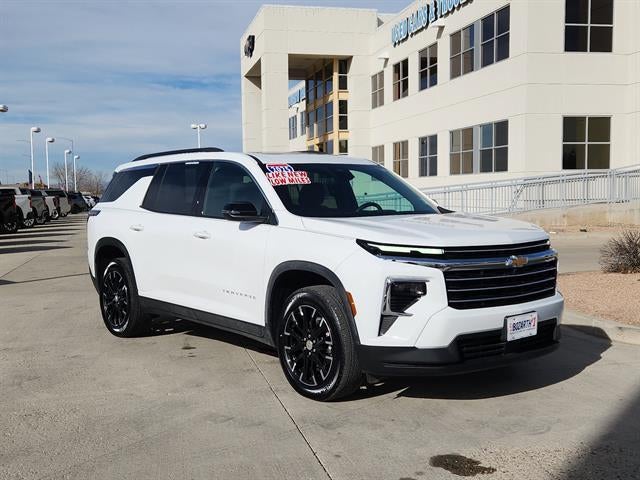 2025 Chevrolet Traverse LT