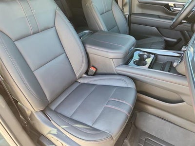 2025 Chevrolet Suburban RST