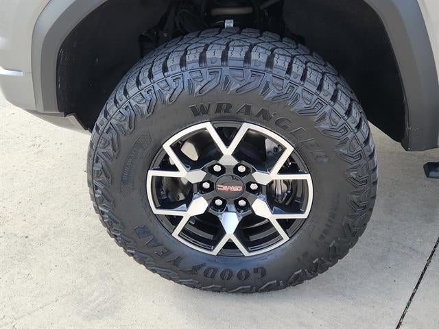 2023 GMC Canyon AT4X