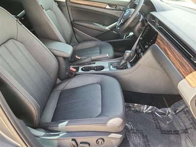 2022 Volkswagen Passat 2.0T Limited Edition