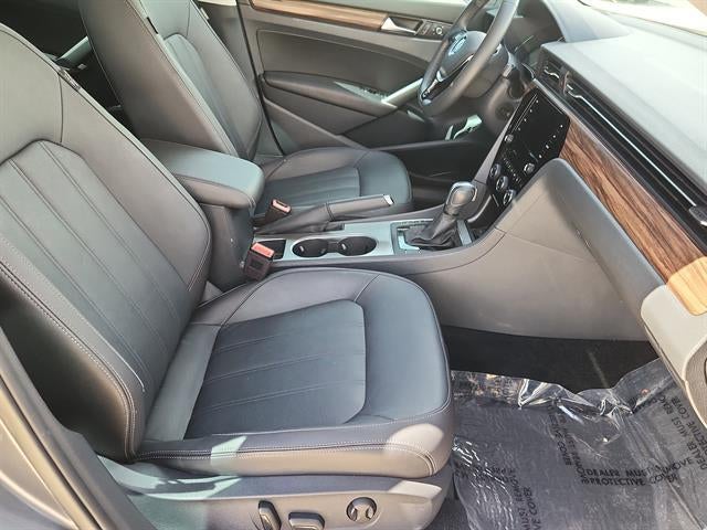2022 Volkswagen Passat 2.0T Limited Edition