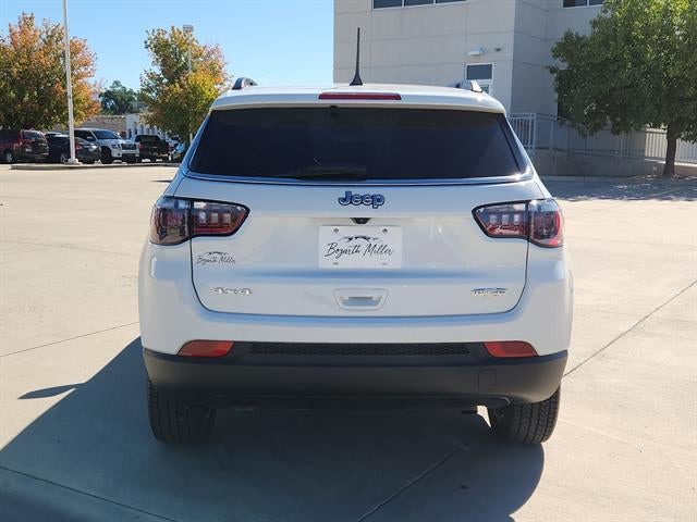 2023 Jeep Compass Latitude Lux
