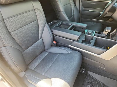 2025 Toyota Tundra 4WD SR5